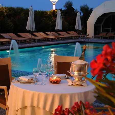 Palace Hotel 5*