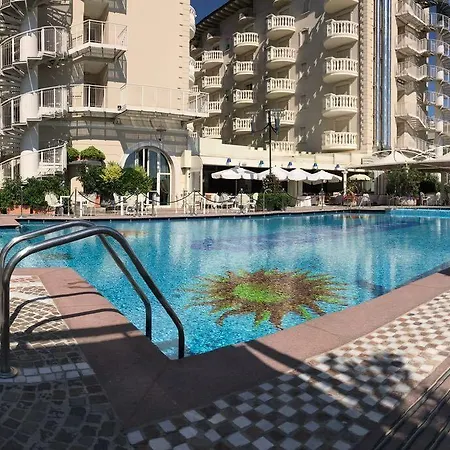 Palace 5*
