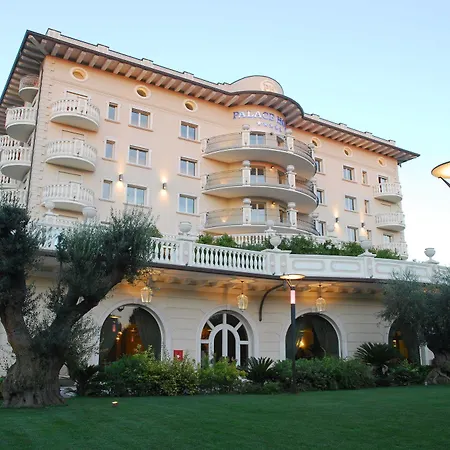 Palace Hotel