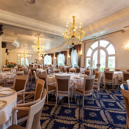 Hotel Palace
