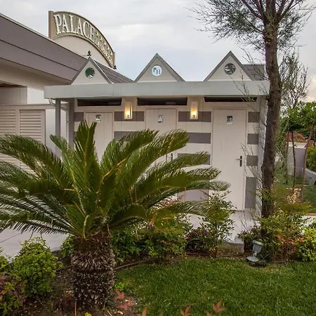 Palace 5*