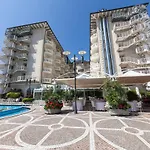 Hotel Palace