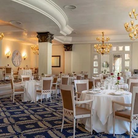 מלון Palace