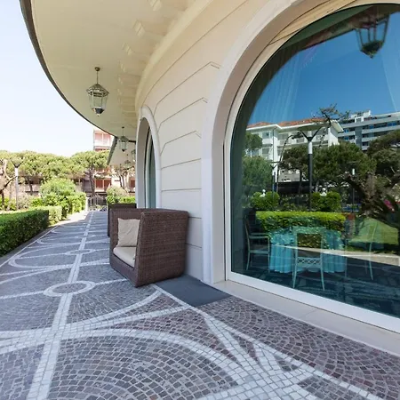 Palace מלון מילאנו מריטימה