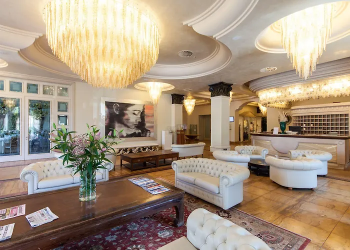 Palace Szálloda 5*